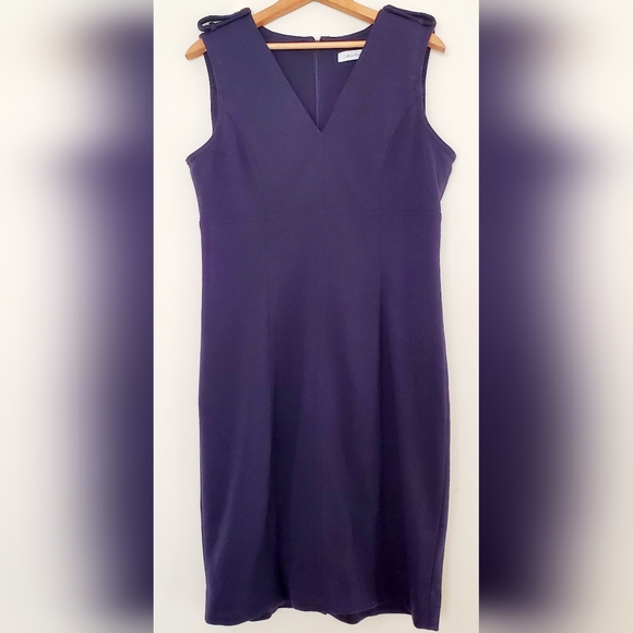 Calvin Klein navy v-neck shift dress - Picture 2 of 6